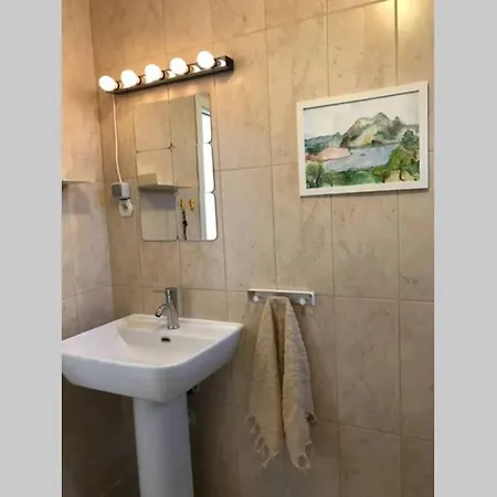 Selimiye’de bir dönüm arazi içinde müstakil keyif evi. *